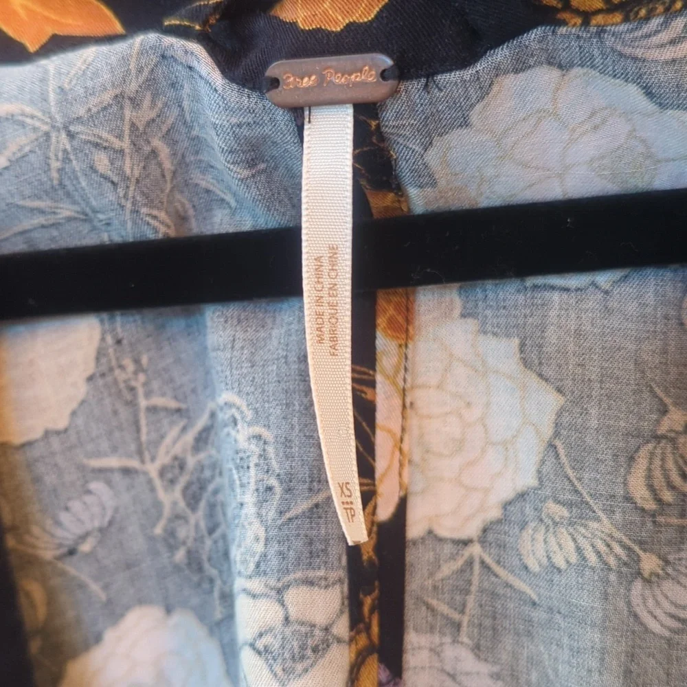 Free People 'Wrap It Up' Long Sleeve Floral Kimono XS - Picture 4 of 11